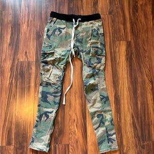 MNML Camouflage Cargo Pants